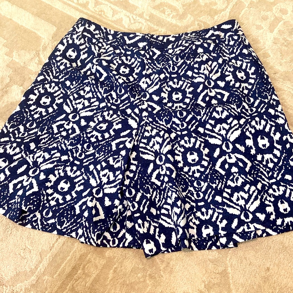 Lauren Ralph LRL Womens Size 8 Pleated Shorts Navy Blue White
Print Pockets - Picture 4 of 5